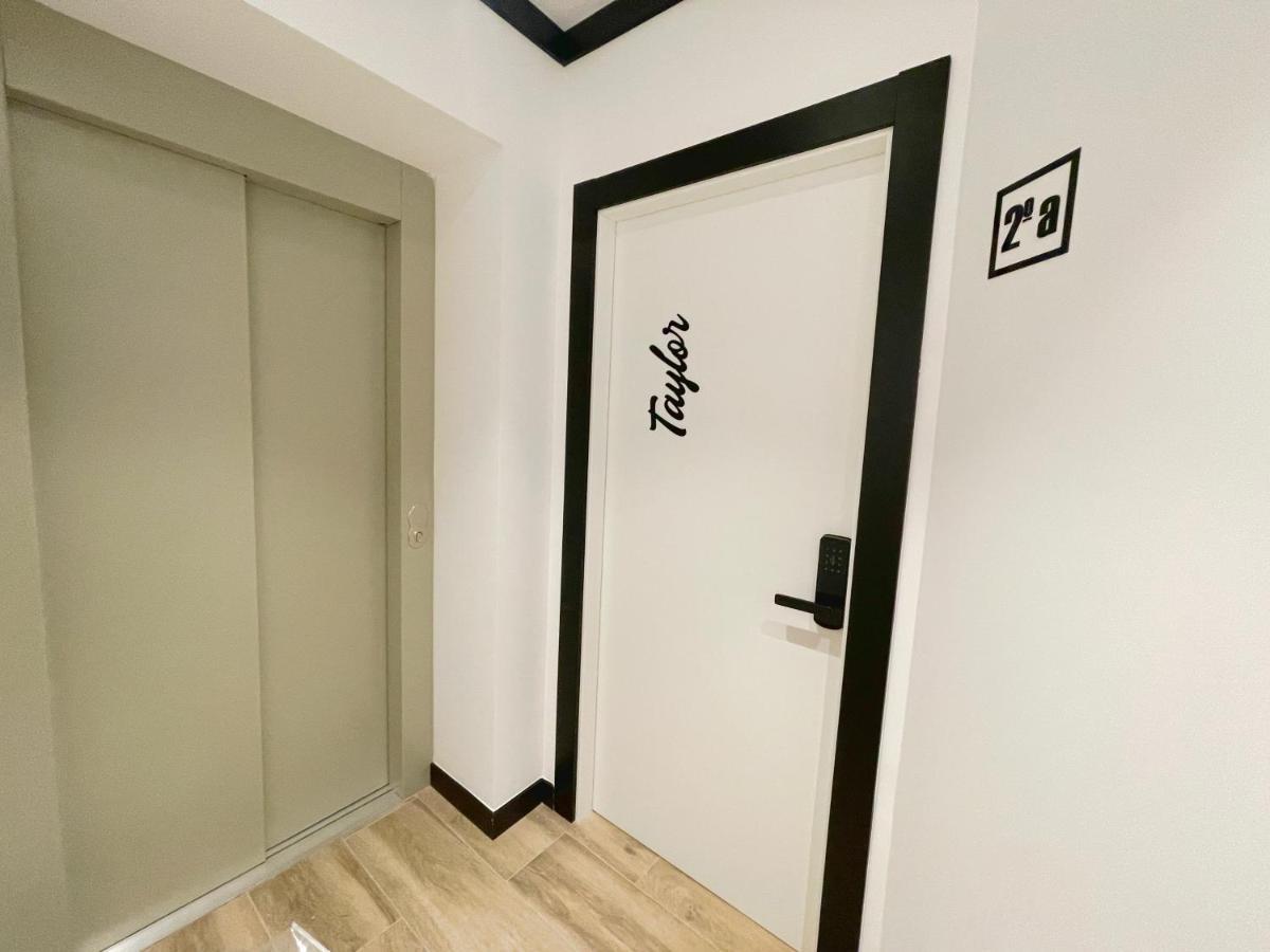 Apartamentos Mk77 Leon - Lancia Eksteriør bilde